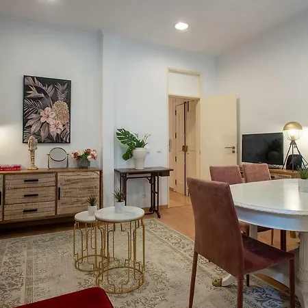 Liverpool Tree Лиссабон