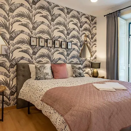 Liverpool Tree Apartment *